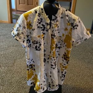 Van Heusen floral shirt sleeved blouse.  New with tags